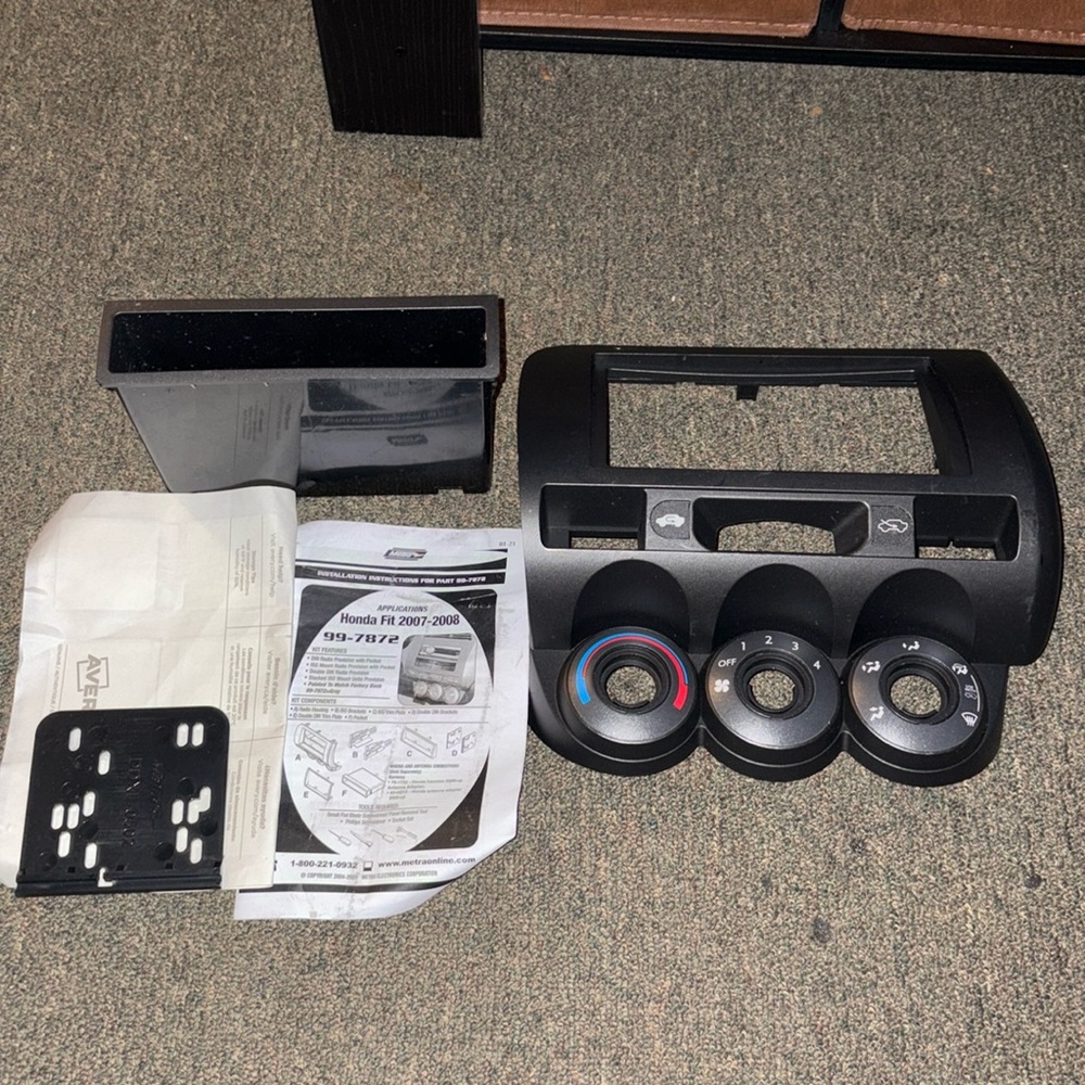 Honda fit 2007-08 double or single radio nav CarPlay din install kit.
